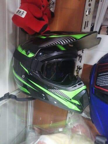 dəmirin qiyməti 2021: Moto Dəbilqələr Ag qarşı enli şüşəli 29azn Qırmızı Göy Qara Boz rəngli — 24