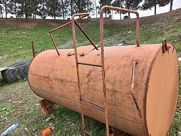 demir su cenleri: Бак, Металл, 3000 л. л — 3