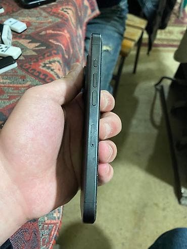 IPhone 15 Pro, 128 GB, Black Titanium, Simsiz şarj — 3