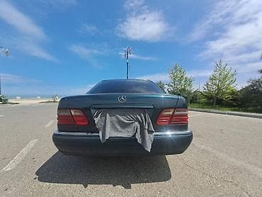 mersedes oturacaq: Mercedes-Benz E 240: 2.4 l | 1999 il Sedan — 10