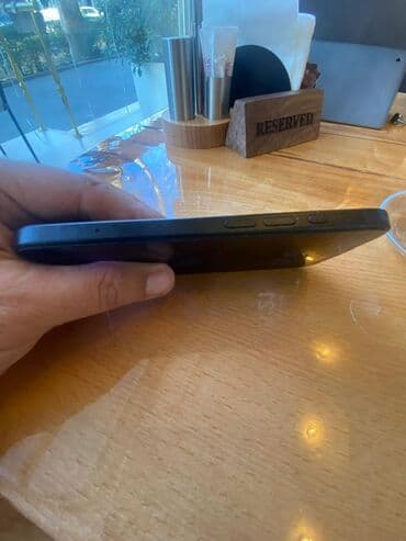 iphone 17 pro max qiyməti: IPhone 16, 128 GB, Qara, Simsiz şarj — 3