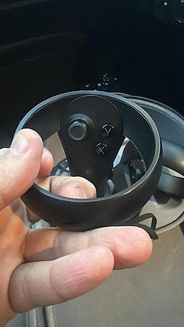 çant: Oculus (Meta) VR dəstı Məhsulun tərkibi: - VR qulaqcığı (başlıq) – — 6