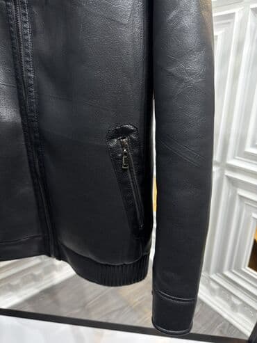 Pencəklər: Qara rəngli kişi dəri gödəkçə - Model: yüksək yaxalı, klassik düz — 3