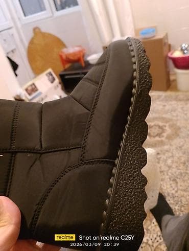 çəkməcə: Qışlıq isti bot – 41 ölçü - Rəng: qara - Model: qısa boğazlı, tikişli — 2