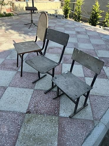 stulla: Metal karkaslı köhnə tip stullar dəsti. - Say: 3 ədəd - Material — 1