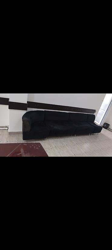 ikinci mebel: Ofis mebelləri dəsti Tərkibi: - Toplantı/iş masası: iri ölçülü — 2
