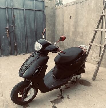 мотороллер муравей купить в бишкеке: Qara rəngdə şəhər skuter/moped - Geniş, rahat iki nəfərlik oturacaq - — 1