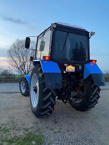 Холодильное оборудование: Belarus 892 traktor Xüsusiyyətlər: - Model: Belarus 892 (etiket — 9