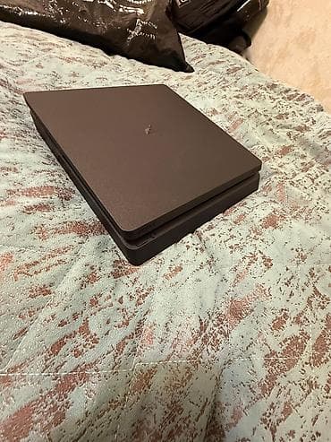nubia red magic: Sony PlayStation 4 Slim konsolu - Rəng: qara, kompakt “Slim” korpus - — 2