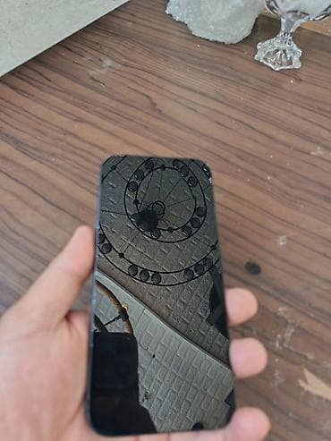 mac pro: IPhone 17 Pro Max, 256 GB, Mavi, Qırıq, Barmaq izi, Simsiz şarj — 4