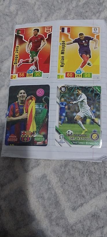 Futbol kolleksiya kartları dəsti - 40 vərəğə yapışdırılmış futbol — 1