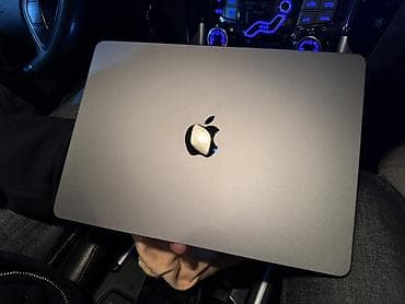 apple iphone: İşlənmiş Apple MacBook, 13.3 ", Apple M3, 256 GB, Ünvandan götürmə — 3