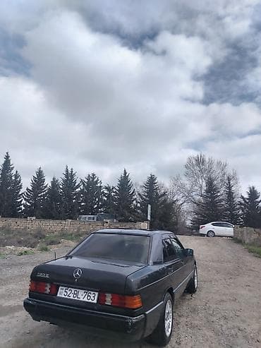 kia maşınlar: Mercedes-Benz 190 (W201): 1.8 l | 1993 il Sedan — 6