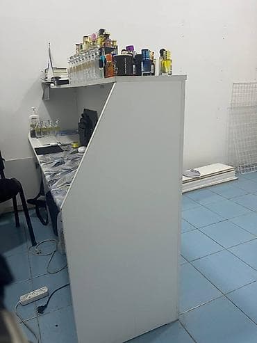 sumqayit 2 ci el mebel: Kompüter servisi mağazamız bağladığımız üçün, usta mebeli və vitrin — 6