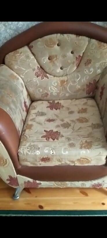 Işlənmiş əsasəndə kira verilecek evə yararlı bazali divan kreslo