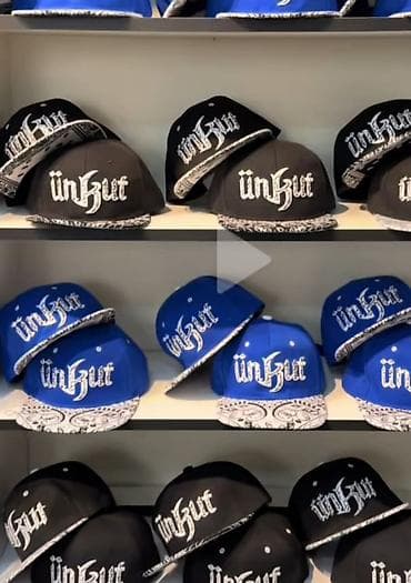 norka papaq: Ünkut loqolu snapback papaqlar - Model: düz sipərlikli snapback - — 1