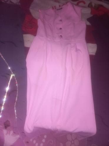 cicekli don: Qadın geyimləri – 3 fərqli don - Modellər: - Zümrüd-yaşıl don — 3