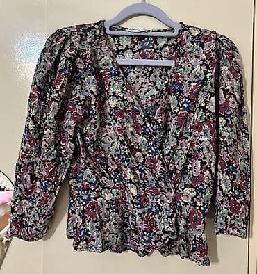 Bluz Firma- PULL&BEAR Ölçü-M Qiymət-8manat Cəmi bir-iki dəfə lalafo.az -da Bluz Firma- PULL&BEAR Ölçü-M Qiymət-8manat Cəmi bir-iki dəfə