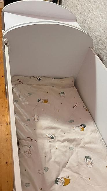 Uşaq mebeli: Oğlan və qız üçün, Dördbucaq, Beşik, Dəst ilə, Matras ilə, Yellənmə mexanizmsiz — 6