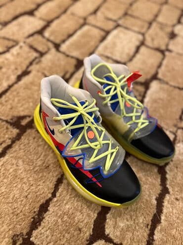 ayaqqabı кожание: Nike ayaqqabı

Çox az geyinilib — 1