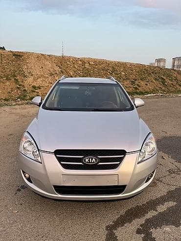 daewoo gentra 2020: Kia Cee’d SW (universal) – gümüşü rəngdə, şəhər və ailə istifadəsi — 2