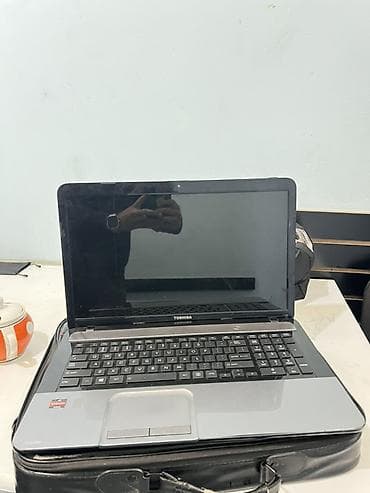 internet sputnik: Toshiba noutbuk • Model: Toshiba Satellite seriyası (korpusda — 1