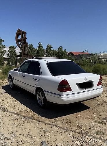 kia ceed oluxana: 1.8 mexanik Beyzindi Kansaner var luk işlek 4dene teze teker altında — 1