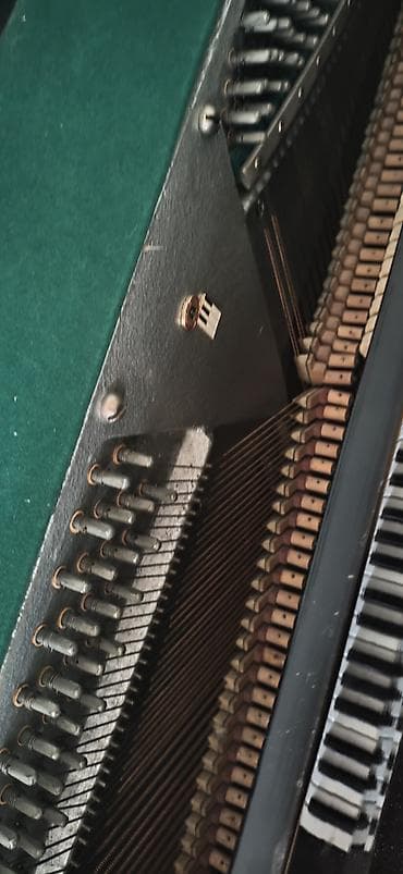 gitara sim: Belarus upright pianino - Marka/model: “Belarus” (akustik upright) - — 4
