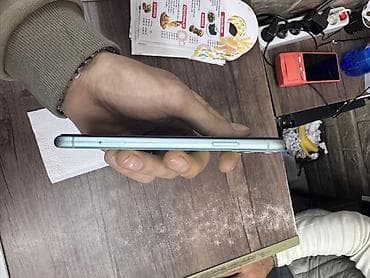 2ci el iphone: IPhone 11, 64 GB, Yaşıl, Barmaq izi, Simsiz şarj, Face ID — 4