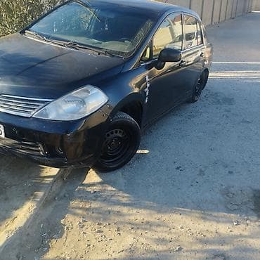 yan şüşə: Nissan Tiida: 1.6 l | 2007 il Sedan — 3