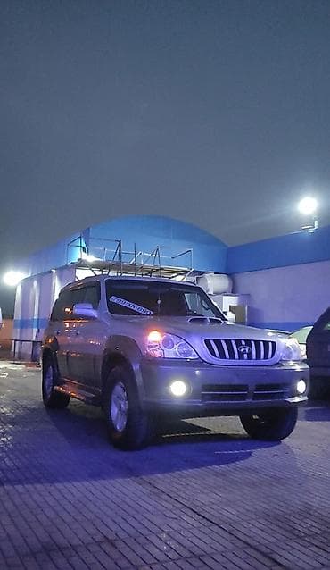 Avtomobil alışı: Hyundai Terracan SUV – salon və eksteryer təsviri - Gümüş rəngli — 6