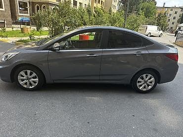 Hyundai Accent: 1.4 l | 2016 il Sedan — 3