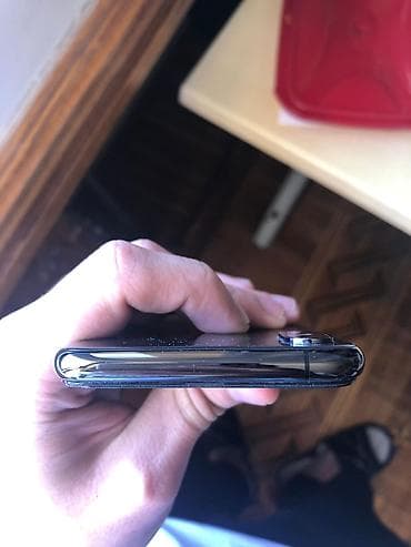 plesdeyşn 4: IPhone Xs, 256 GB, Space Gray, Face ID — 5