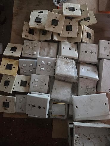 Выключатели: Yenidir hər biri 2manat at lalafo.az — 3 Выключатели: Yenidir hər biri 2manat — 3