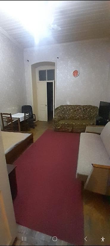mini evler: Ev kirayə verlir 28 may metrosnun yaxnlğnds 7 - 8 dəiqəlik məsafədə 4 — 5