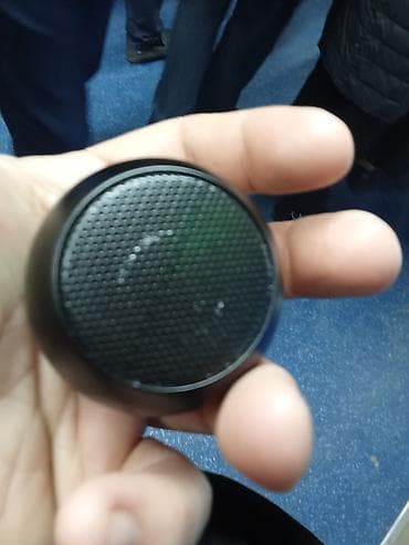 Kompakt portativ mini dinamik - Dairəvi dizayn, xırda korpus – ovuc