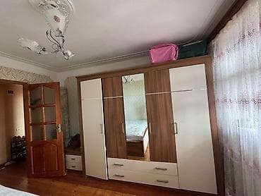 Yataq otağı mebel dəsti Tərkibi: - 2 ədəd tumba: ağ ön panellər — 4