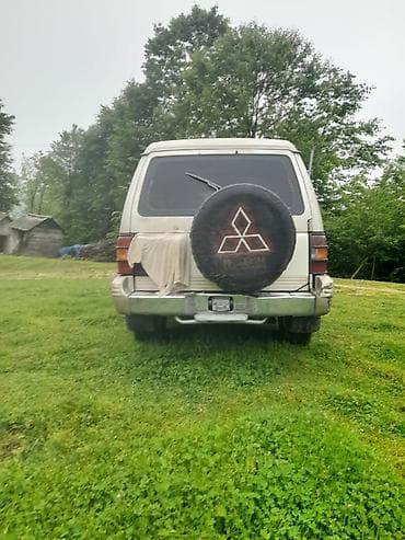 su radiatoru vaz: Mitsubishi Pajero: 2.5 l | 1993 il 25 km Ofrouder/SUV — 5