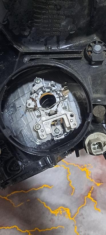 samand: Sol, Yaxın və uzaq vuran işıqlar Toyota, Orijinal, İşlənmiş — 6