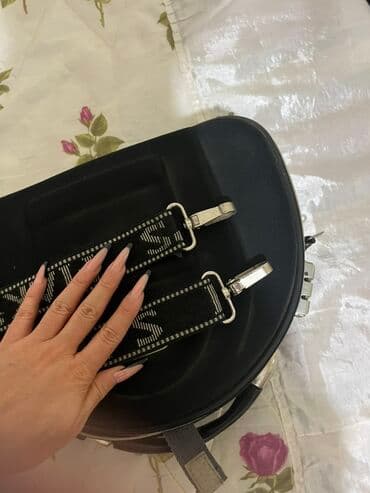 wolt cantası: Kosmetika və fərdi əşyaların saxlanması üçün nəzərdə tutulmuş qara — 4