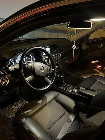 13 disk: Mercedes-Benz E-Class: 2.2 l | 2011 il Sedan — 7