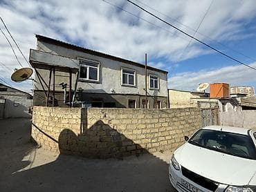 gencede ev: 2 mərtəbəli 7 otaqli fərdi yaşayış evi,2 ci mərtəbə tam təmirli,1 ci — 6