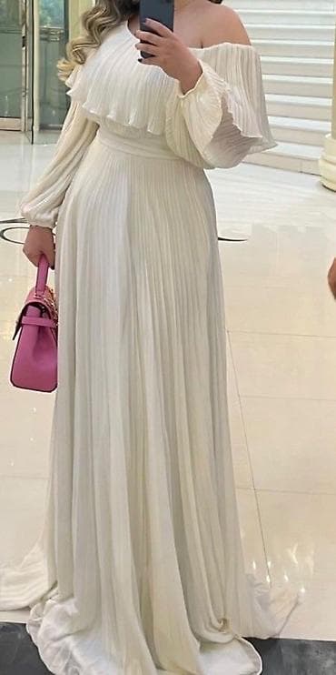 converse canta: 42 beden .Lady Sharmdan alınıb. 1defe geyilib.Temizlenib. 400 azne — 1