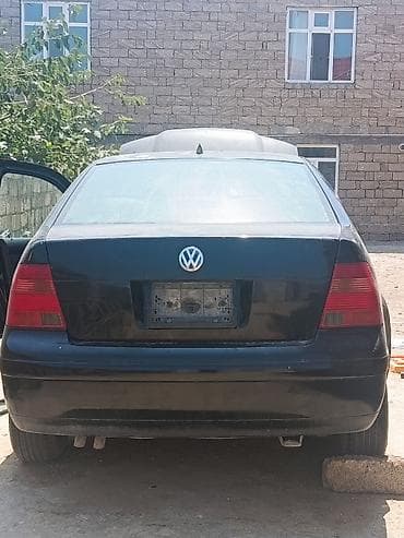 Volkswagen Jetta 
Təyinat:bütün Ehtiyat hissələri — 3
