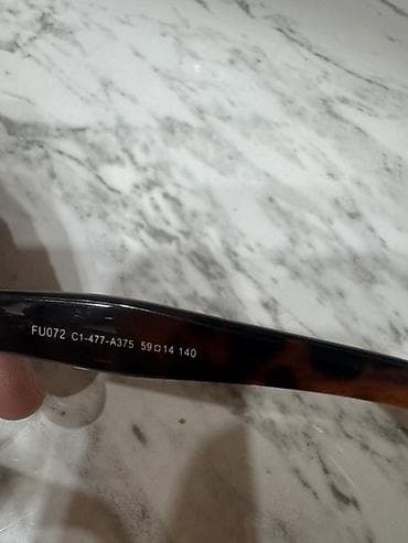 Şəxsi əşyalar: Gün eynəyi — 4