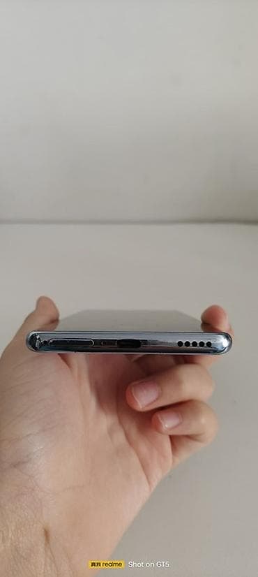 1100: Oppo Reno10, 256 GB, Barmaq izi — 4
