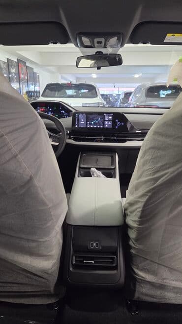 yağış sensoru: Model: Qiyuan Q05 125 km AIR (ağ rəngli, SUV) Xüsusiyyətlər və dizayn — 4