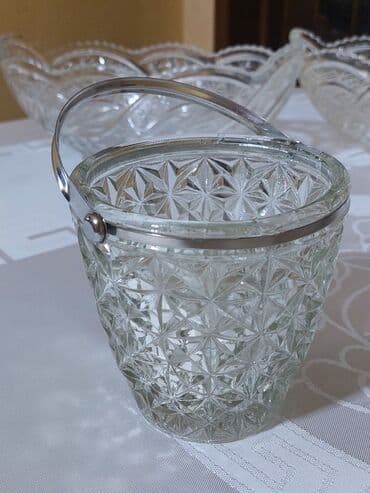 qend qablari: Qənd qabı
Qiymət: 10 azn — 2