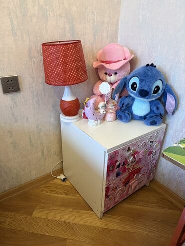 qiz otagi ucun mebeller: Oğlan və qız üçün, 2 təknəfərlik çarpayı, 2 tumba — 5