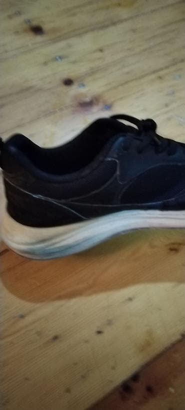 Qara idman ayaqqabısı, 45 razmer - Rəng: tam qara üst hissə, krem-ağ — 2